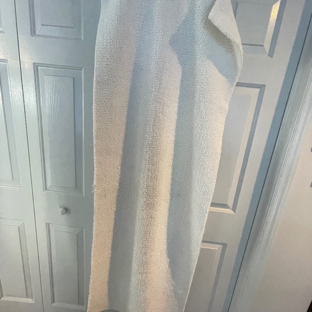 Pottery Barn Bath Mat - Picture 15 of 16